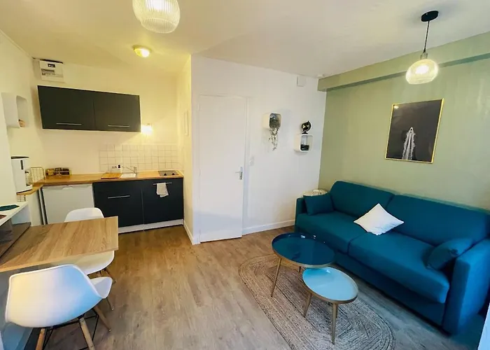 Stationnement Gratuit - Acces Independant 아파트